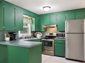 6 Argentine Street, Leominster MA 01453