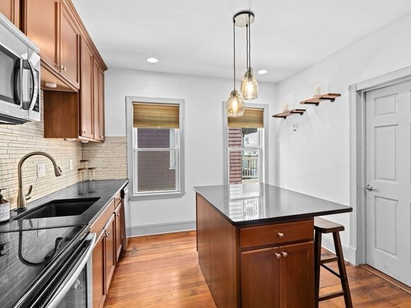 96 King St 1, Boston MA 02122