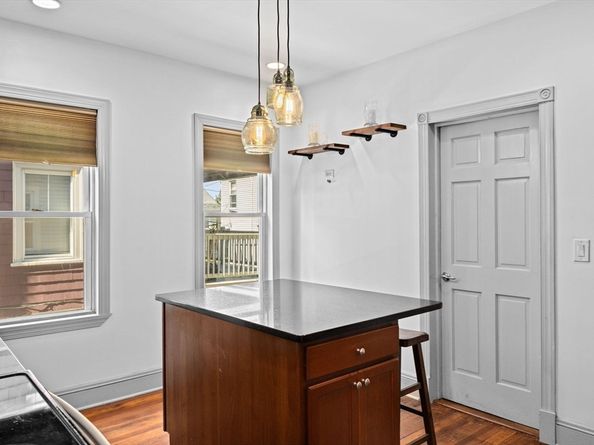 96 King St 1, Boston MA 02122