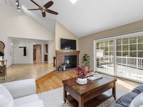 18B Pilgrim Dr 24, Westford MA 01886