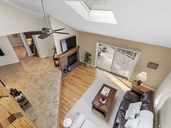 18B Pilgrim Dr 24, Westford MA 01886