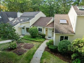 18B Pilgrim Dr 24, Westford MA 01886