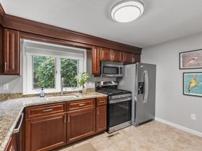 18B Pilgrim Dr 24, Westford MA 01886