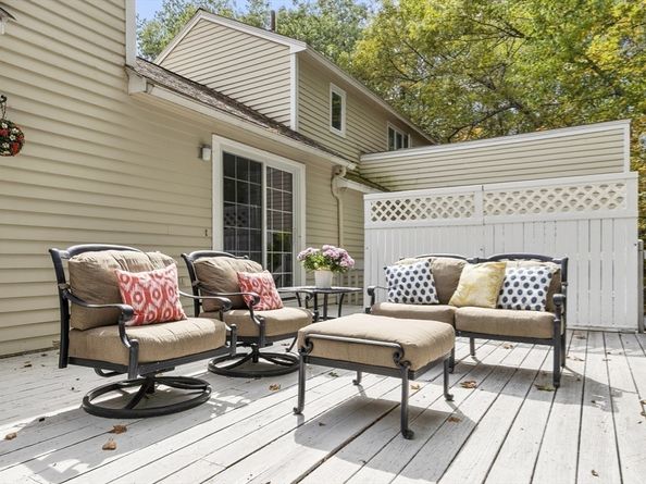18B Pilgrim Dr 24, Westford MA 01886