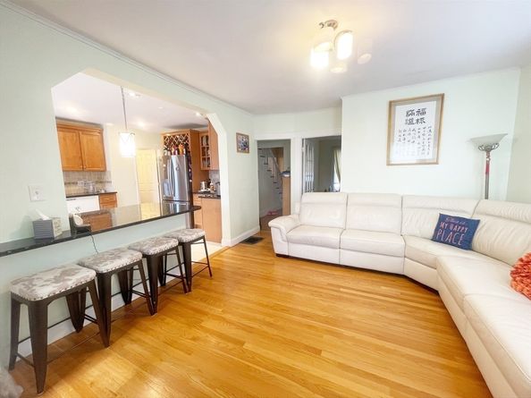 30 Middle St, Newton MA 02458