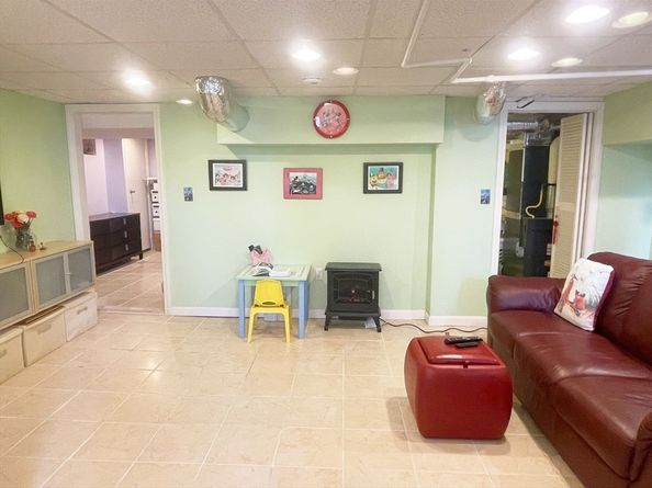 30 Middle St, Newton MA 02458
