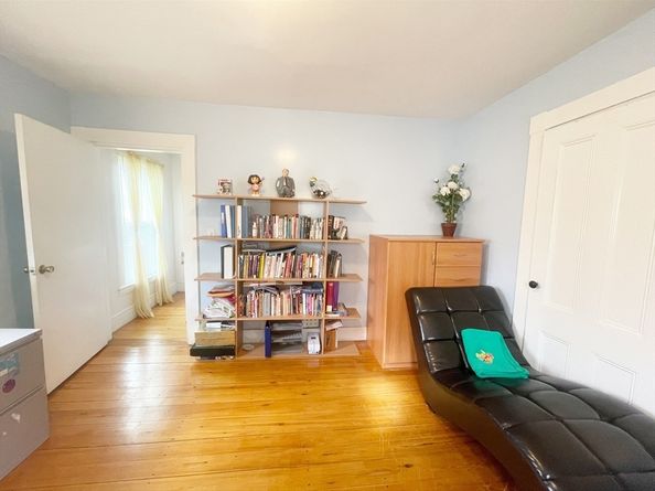 30 Middle St, Newton MA 02458