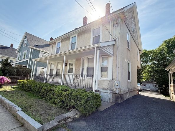 30 Middle St, Newton MA 02458