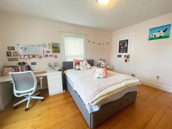 30 Middle St, Newton MA 02458