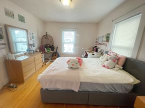 30 Middle St, Newton MA 02458
