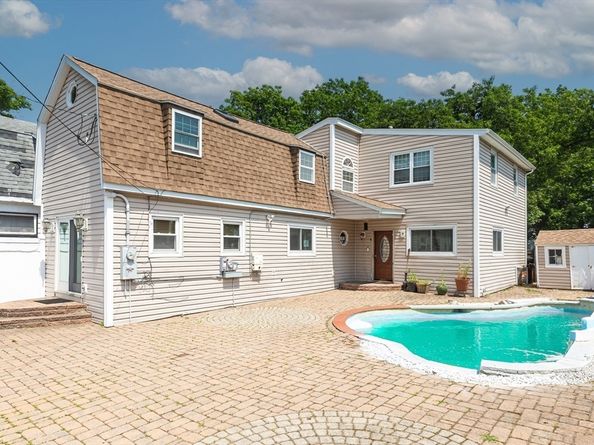 47 Flint St, Revere MA 02151