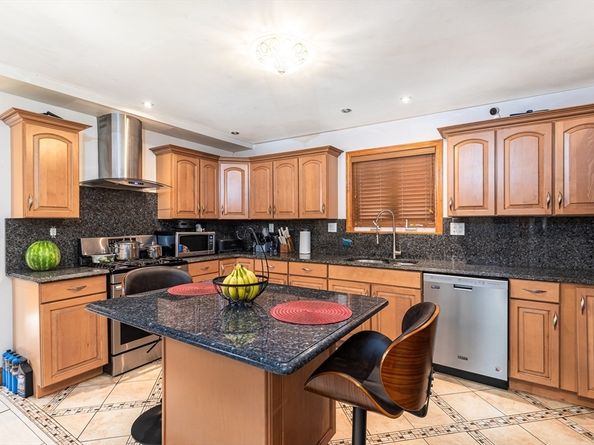 47 Flint St, Revere MA 02151