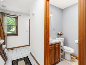 93-A Lexington St, Burlington MA 01803