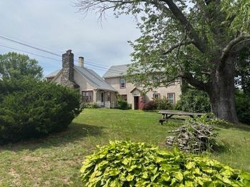 40 Carroll Hill Rd