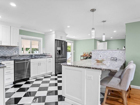 18 Alfred Rd, Saugus MA 01906