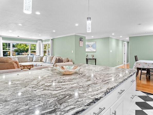 18 Alfred Rd, Saugus MA 01906