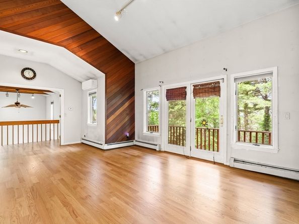 3 Bray St, Gloucester MA 01930