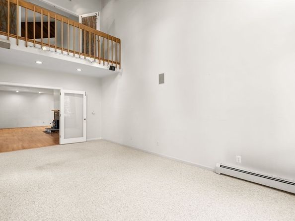 3 Bray St, Gloucester MA 01930