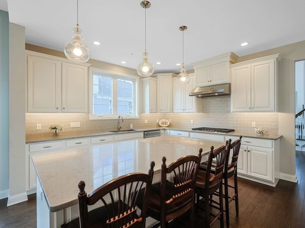 22 Henry Way 22, Millis MA 02054