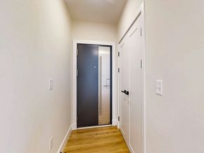 476 Warren St, Boston MA 02121