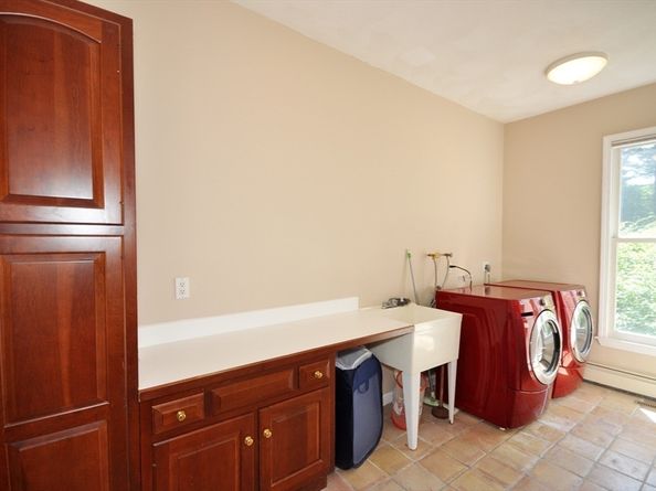 9 Breezy Point Rd, Acton MA 01720