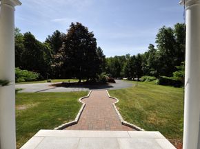 9 Breezy Point Rd, Acton MA 01720