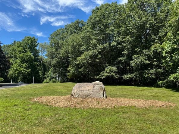 9 Breezy Point Rd, Acton MA 01720