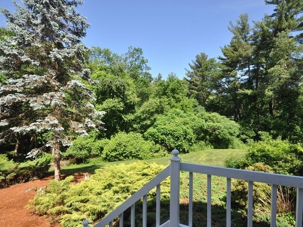 9 Breezy Point Rd, Acton MA 01720