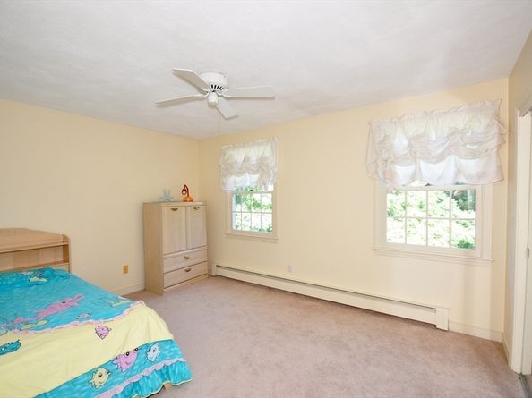 9 Breezy Point Rd, Acton MA 01720
