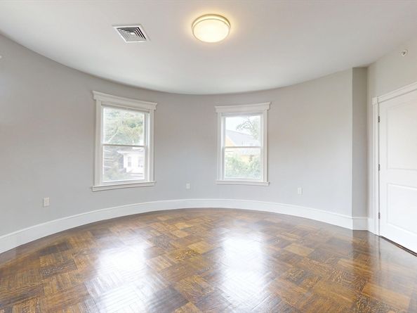 61 Charlotte Street 2, Boston MA 02121
