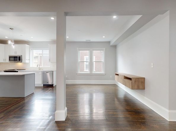 61 Charlotte Street 2, Boston MA 02121
