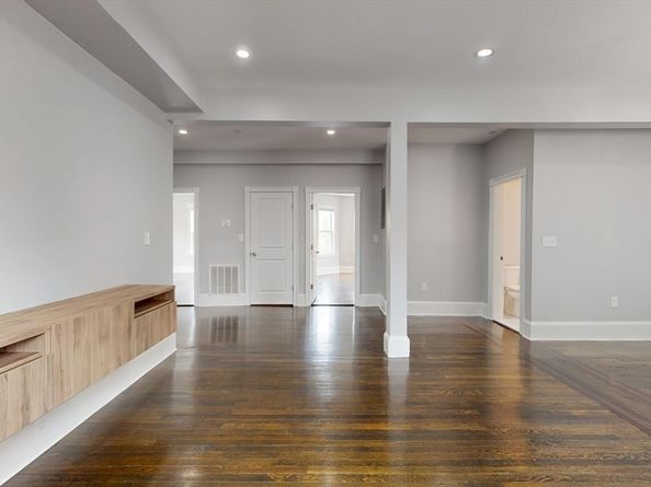 61 Charlotte Street 2, Boston MA 02121