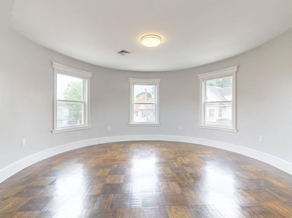 61 Charlotte Street 2, Boston MA 02121
