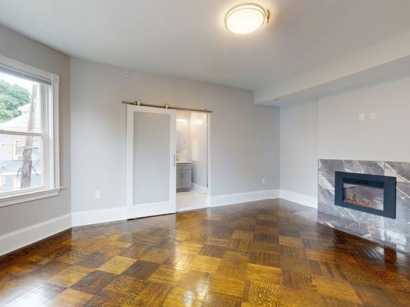 61 Charlotte Street 2, Boston MA 02121