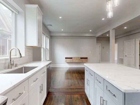 61 Charlotte Street 2, Boston MA 02121