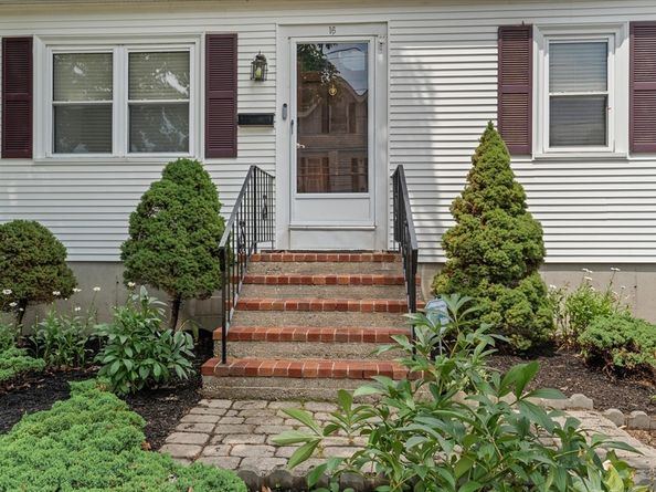 16 Florida Rd, Maynard MA 01754