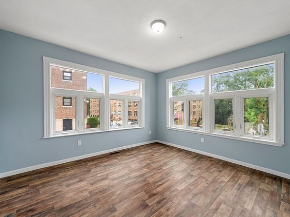 87 Maple St, Boston MA 02121
