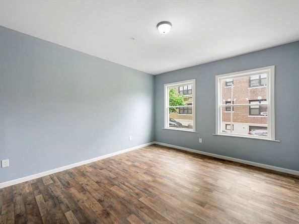 87 Maple St, Boston MA 02121