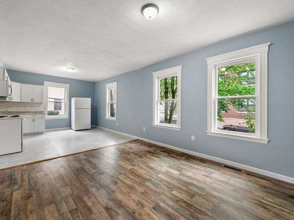 87 Maple St, Boston MA 02121