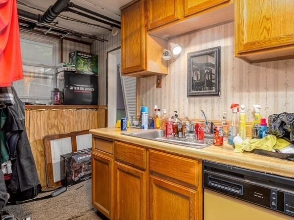 57 Clark, Clinton MA 01510