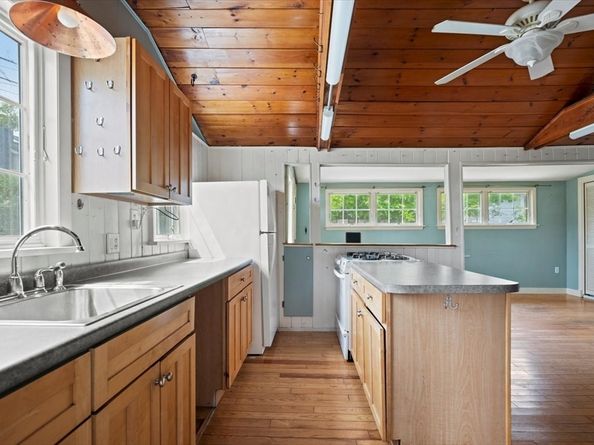7 Davoli Way, Newbury MA 01951