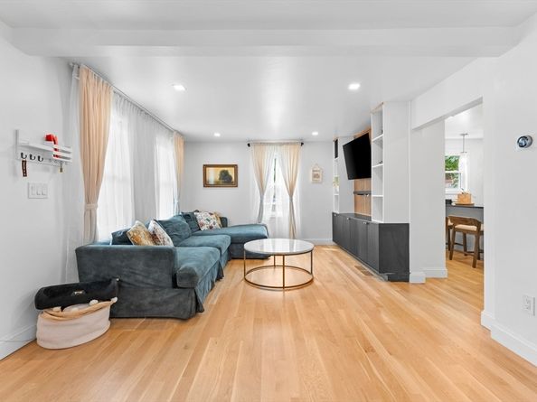 100 Ashland St, Lynn MA 01905