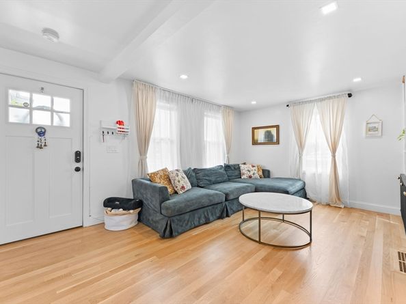 100 Ashland St, Lynn MA 01905