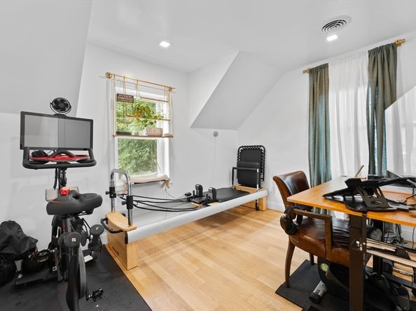 100 Ashland St, Lynn MA 01905