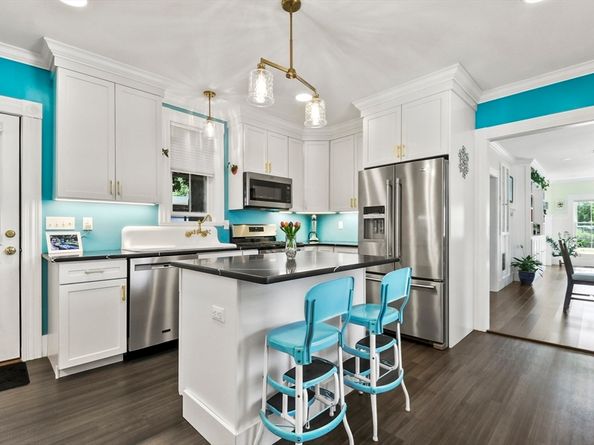 68 High St, Randolph MA 02368