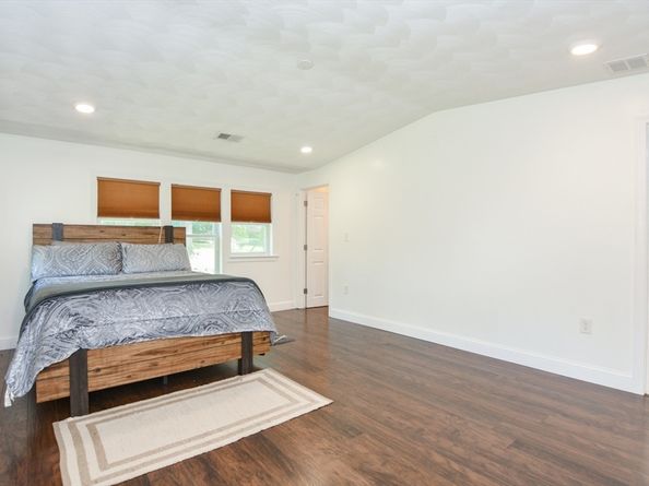 12 Fairfield Ter, Framingham MA 01701
