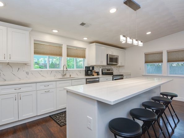 12 Fairfield Ter, Framingham MA 01701