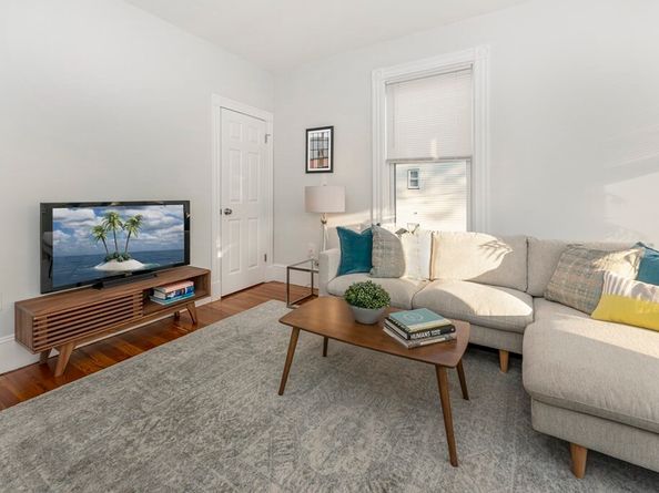 172 Boylston 3, Boston MA 02130