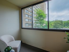 250 Hammond Pond Pkwy 306N, Newton MA 02467