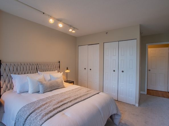 250 Hammond Pond Pkwy 306N, Newton MA 02467